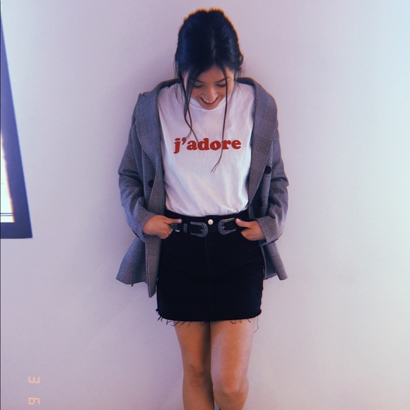 Meet your Posher, Kate - Picture 2 of 2